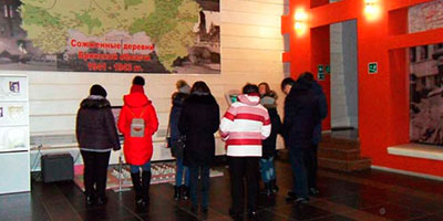 Выставка "Хатынь памятник народной скорби" Выставка "Хатынь памятник народной скорби"