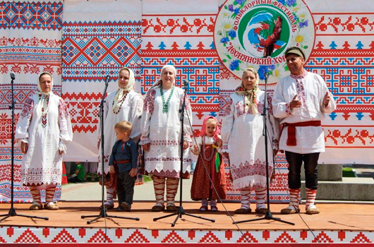 «25 лет в кругу семьи»